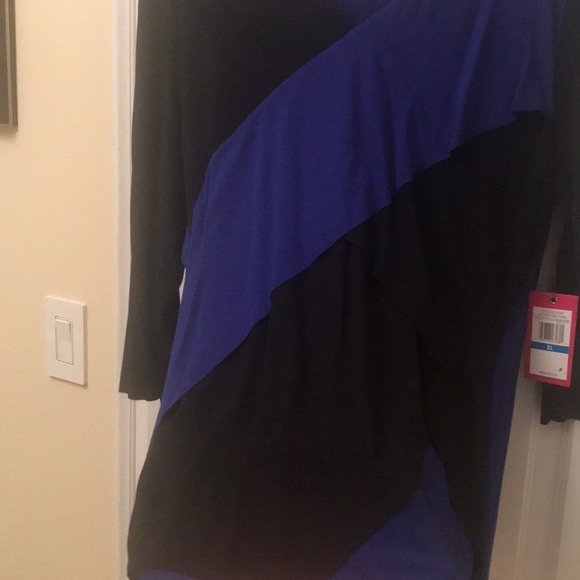 Fabulous Vince Camuto top ❤️ NWT  - Picture 4 of 8